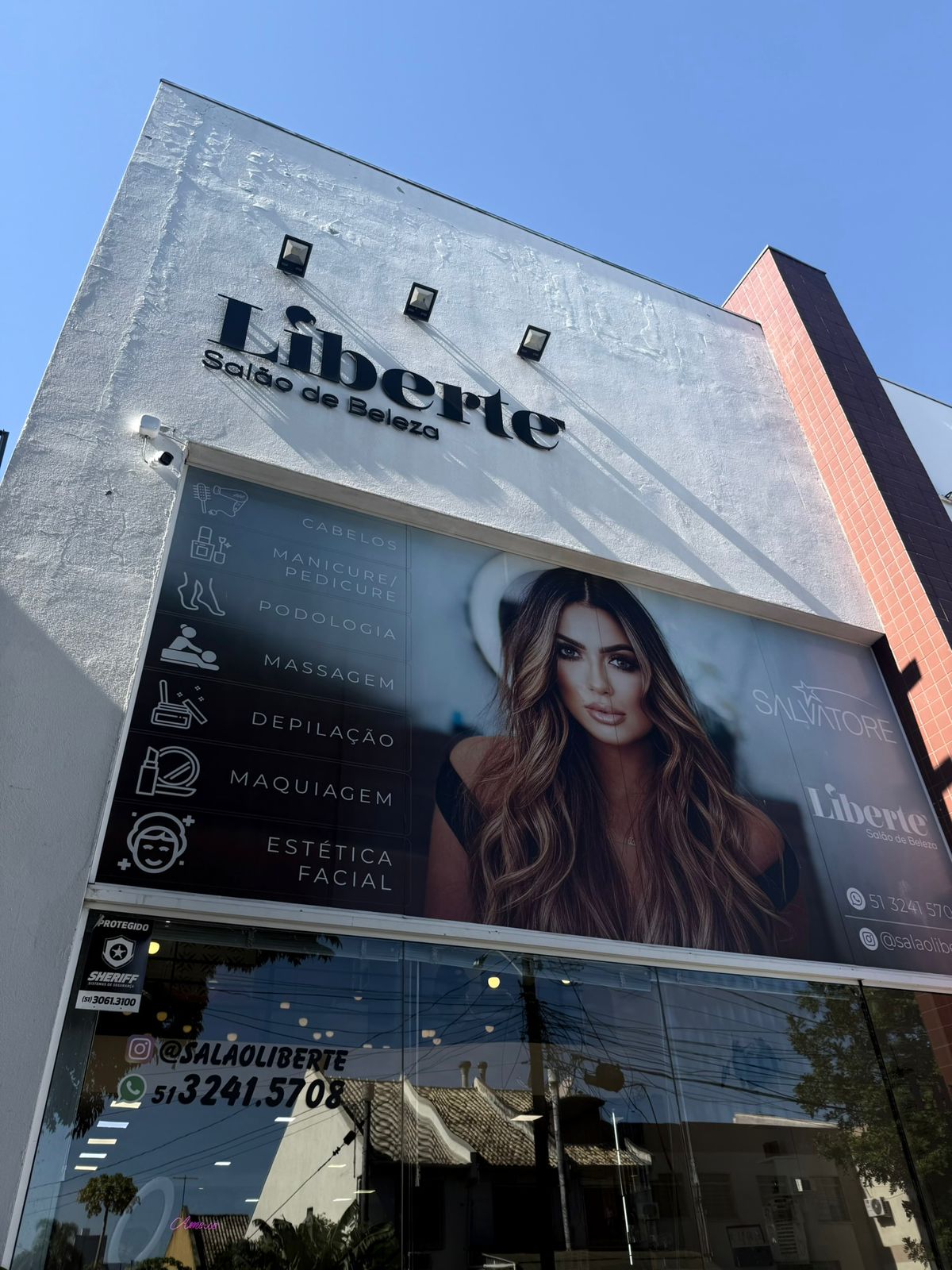 Fachada do Salão Liberté
