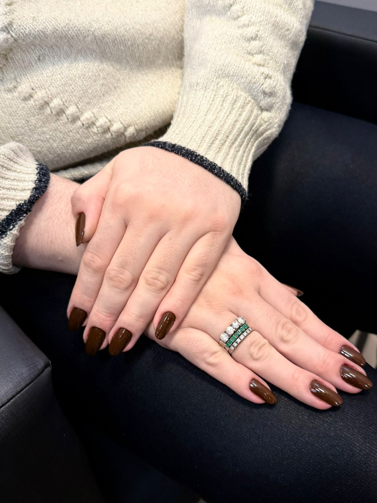 Esmaltação marrom